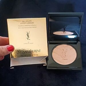 Yves Saint Laurent Hyper Luminize Highlighter in Hypnotic Honey - Golden Glow